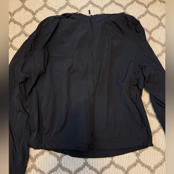 Women’s Lululemon Rain Jacket - Picture 1 of 4